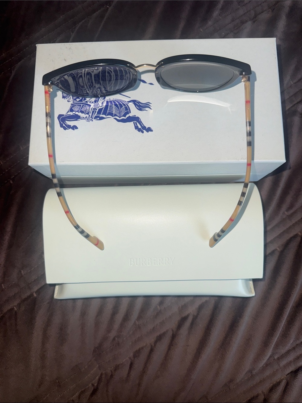 Authentic Burberry Black cat eye Sunglasses with Nova print and Dark Gray Lenses - Picture 6 of 8